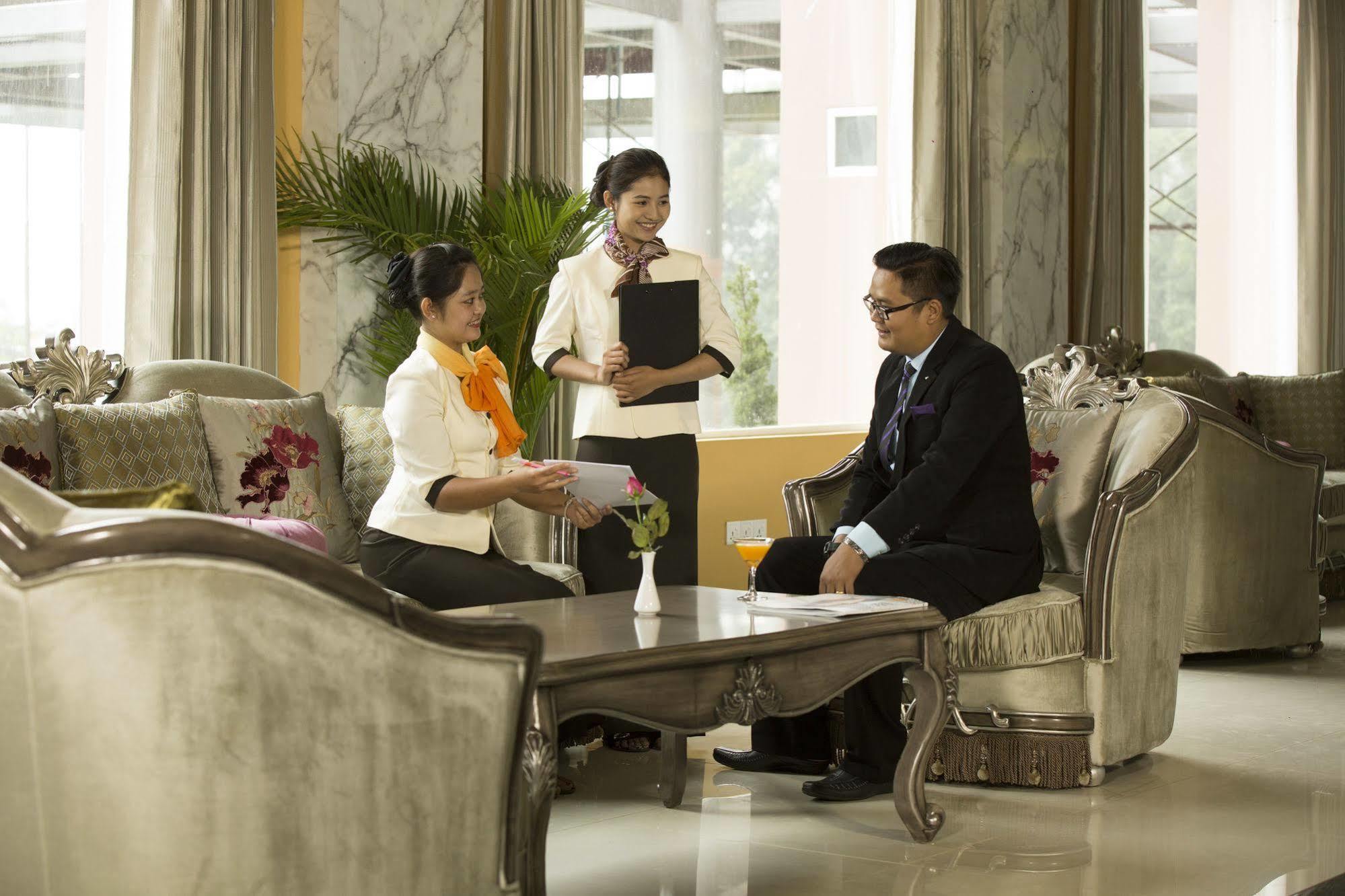 Royal Taunggyi Hotel Eksteriør billede